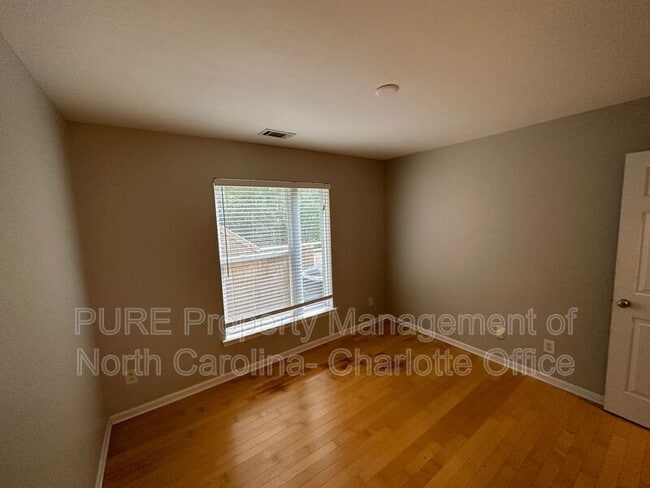 Building Photo - 3911 Picasso Court