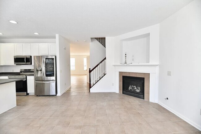 Building Photo - 11888 Esty Way