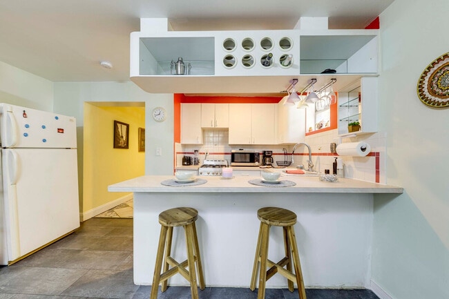 Building Photo - 1760 NE 144th St