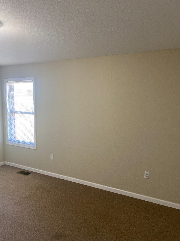 Building Photo - 121 St George Ln