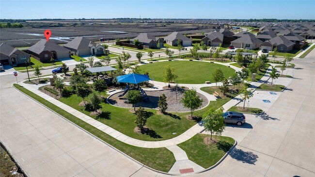 Building Photo - 4905 Woodloch Dr