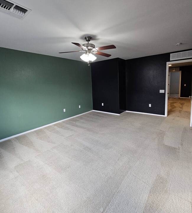 Building Photo - 6047 S Cedar Elm Ln