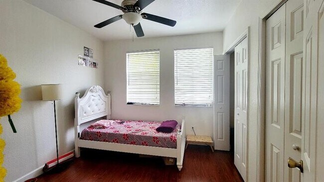 Building Photo - 4221 SW 157th Ave
