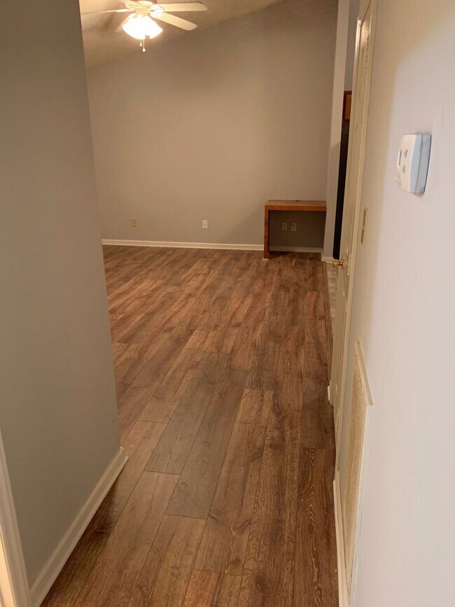 Building Photo - Kittrell Duplex 3