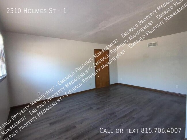 Building Photo - 2510 Holmes St