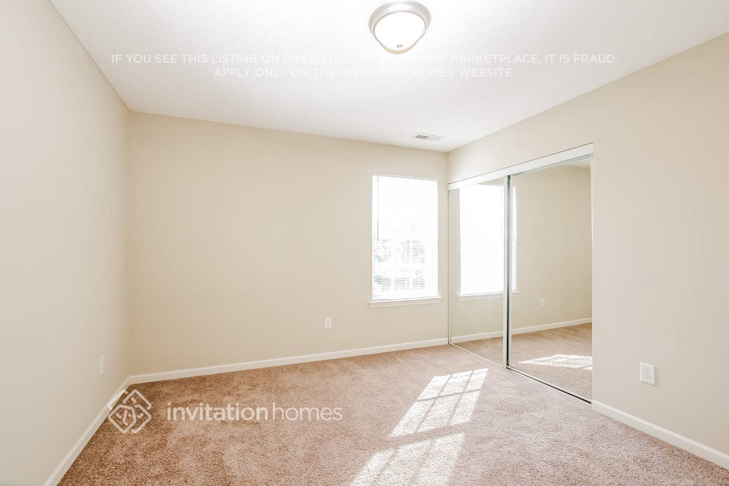 Building Photo - 1009 Fort Clapsop Ct