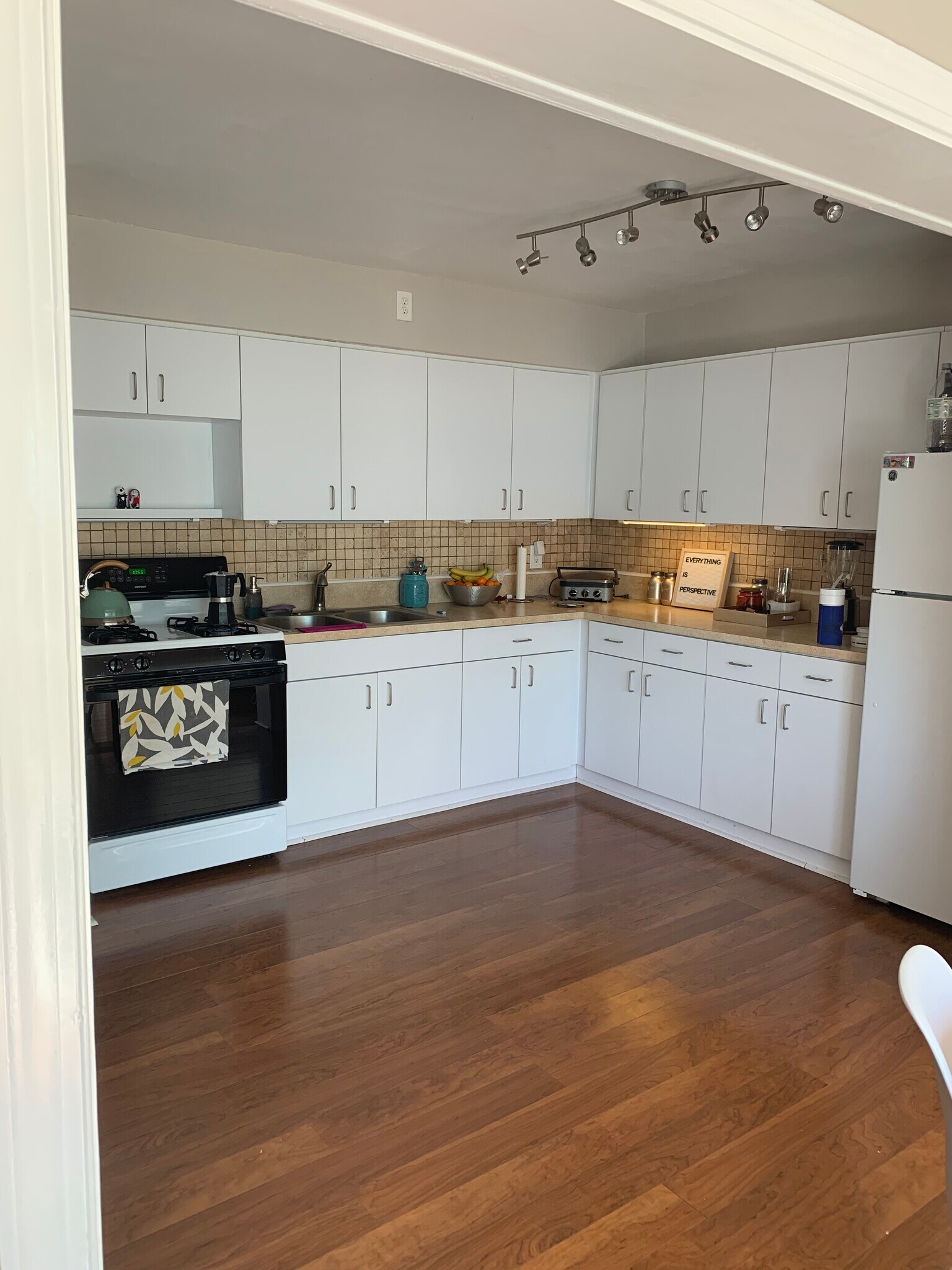 Building Photo - 1625 Wilson St