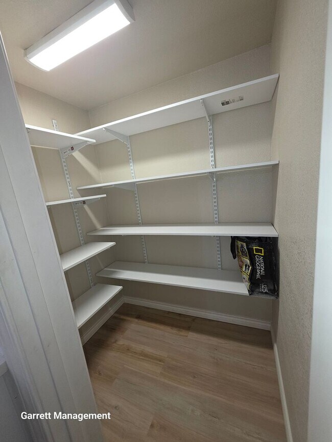 Building Photo - 3/2 Remodeled Home in Lampasas