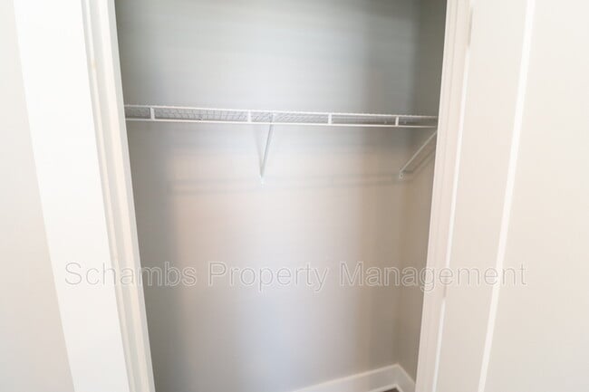 Building Photo - 145 S Main St