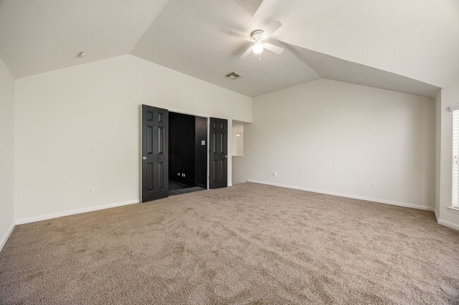 Building Photo - 7711 Summer Shore Dr