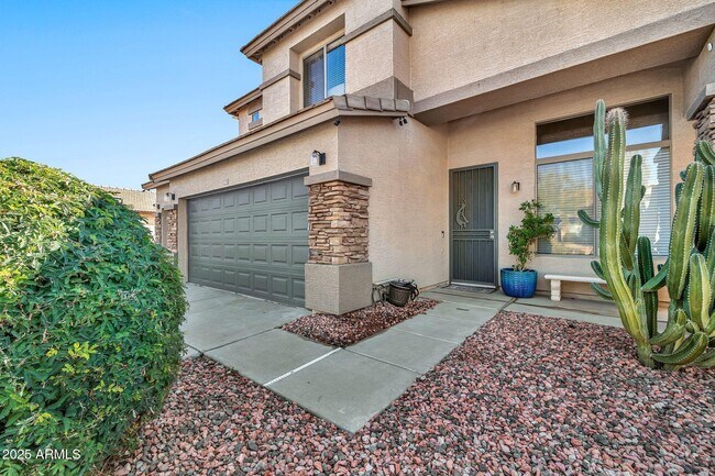 Building Photo - 15791 W Mohave St