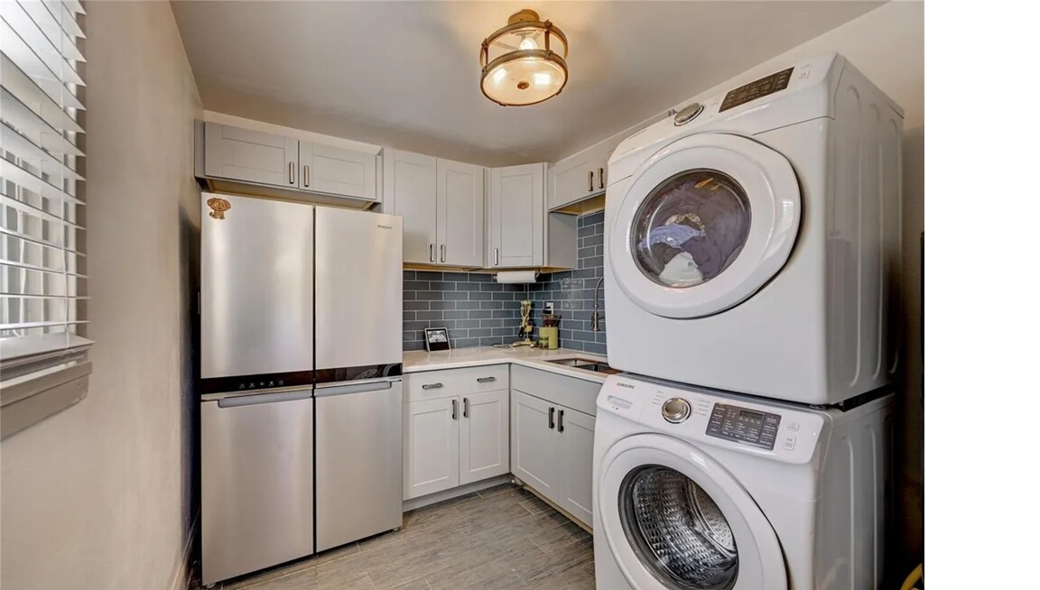 Building Photo - 1100 Worchester St