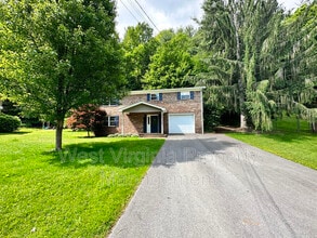 Building Photo - 130 Sue Ln