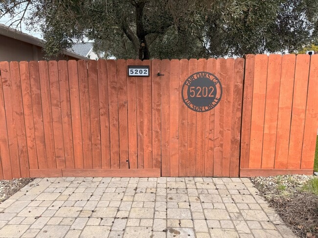Building Photo - 5202 Tucson Cir