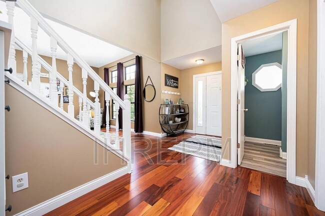 Building Photo - 5790 Clear Stream Way