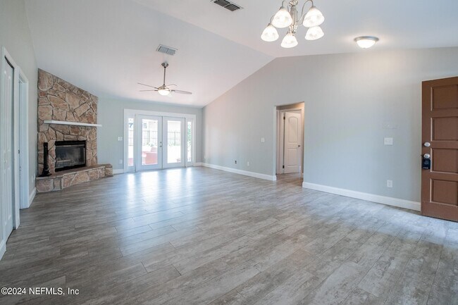Building Photo - 11448 Sugar Maple Pl S