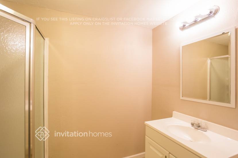 Building Photo - 9829 Kenton Cir
