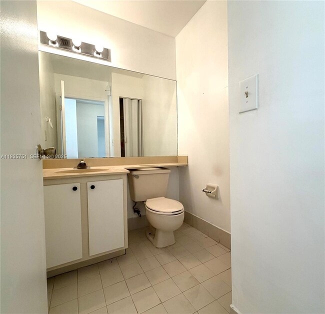 Building Photo - 13922 SW 102nd Ln