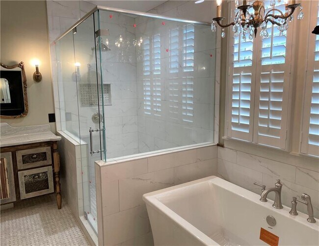 Building Photo - 185 W Moreno St