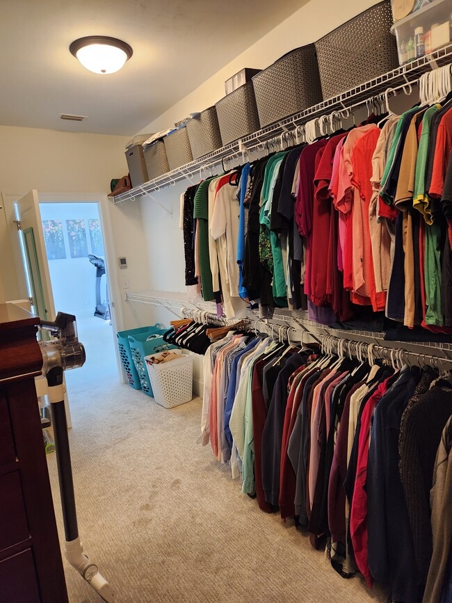 Building Photo - 5855 Vlg Rdg Wy