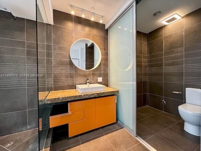 Building Photo - 2100 Park Ave