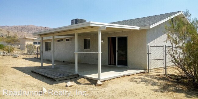 Building Photo - 3 br, 2 bath House - 9188 Bella Vista