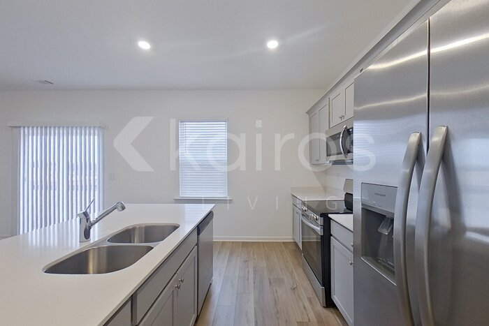 Building Photo - 213 Birch Ave