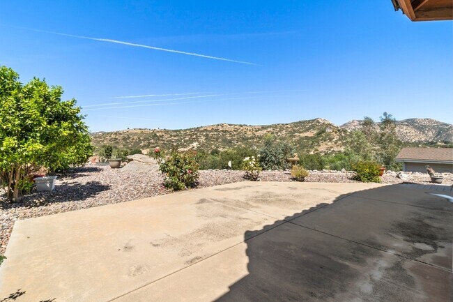 Building Photo - 15543 Vista Vicente Dr