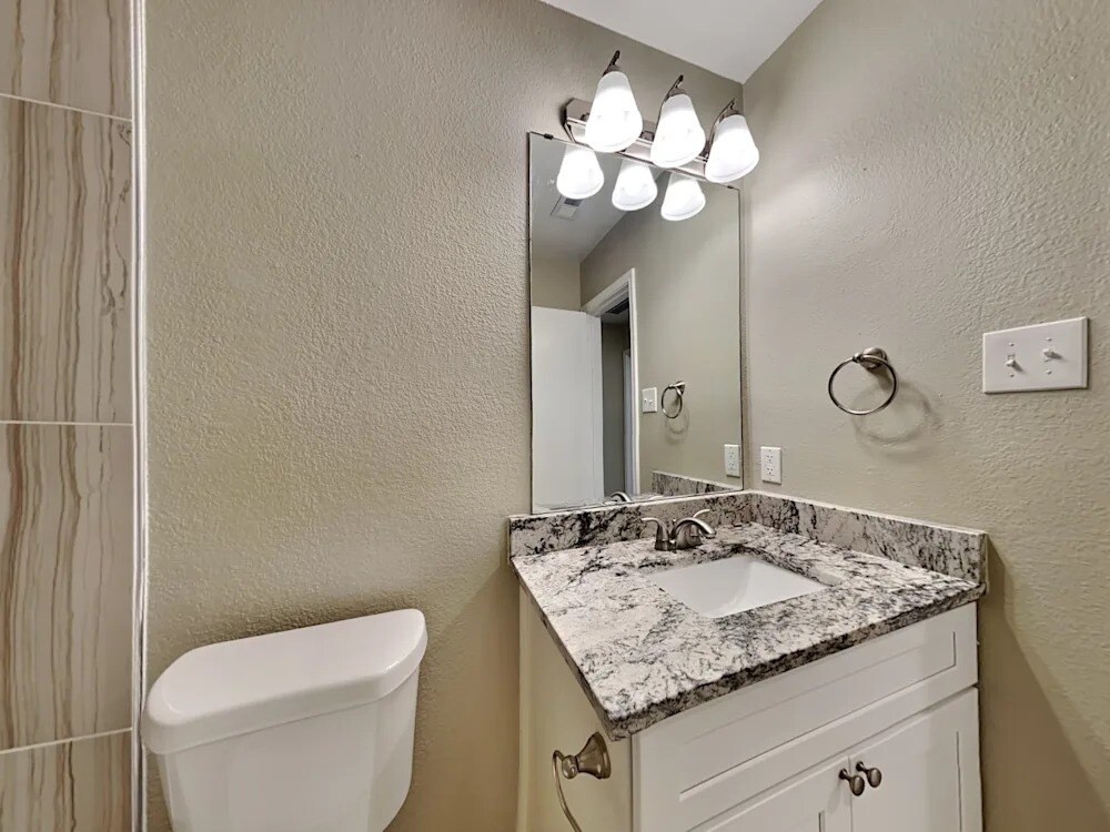 Building Photo - 503 Tumbleweed Dr