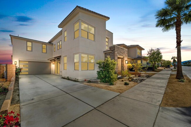 Building Photo - 35722 McCarthy St