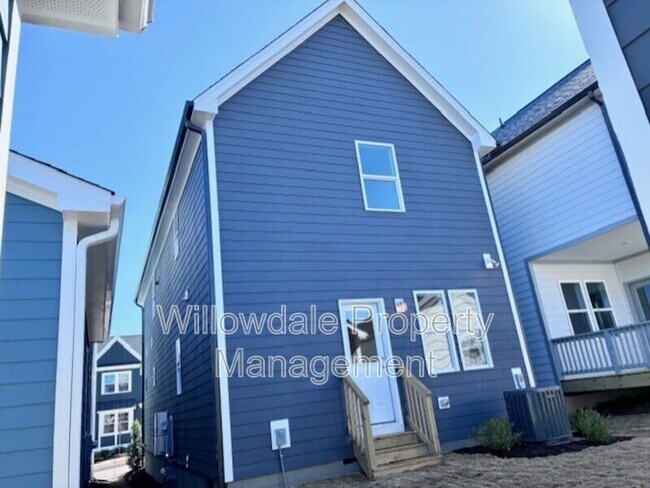 Building Photo - 565 Folk Song Wy