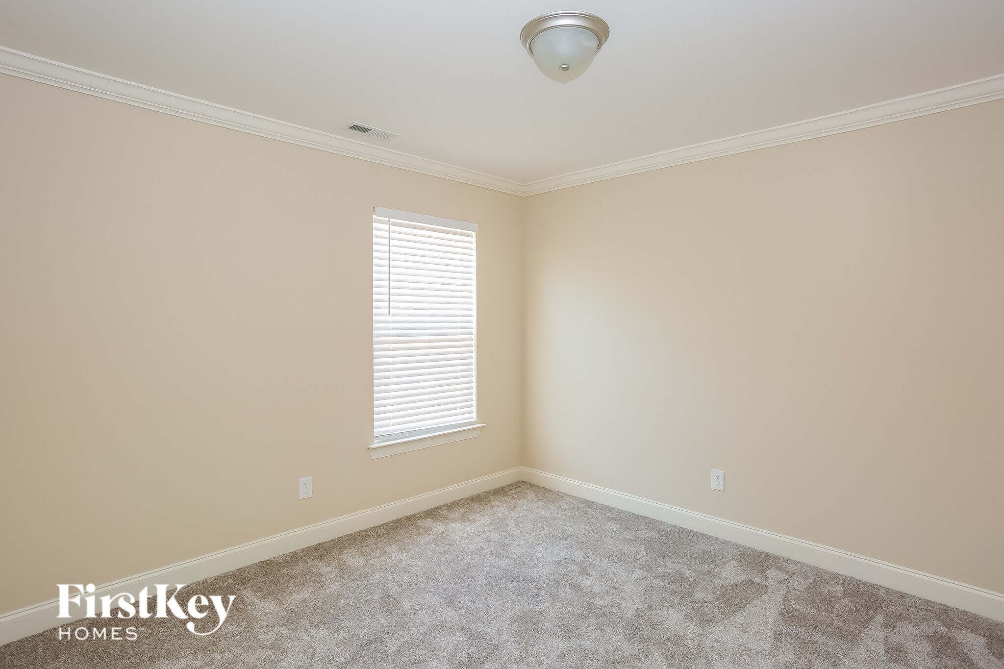 Building Photo - 1254 Pless St NW