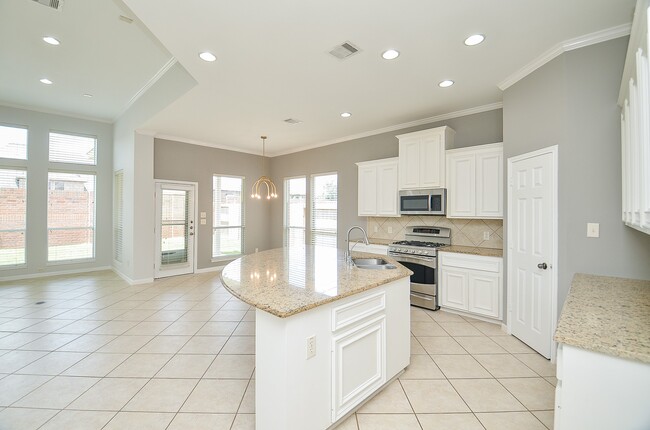 Building Photo - 3910 Jade Cove Ln