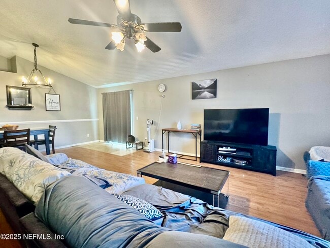 Building Photo - 11471 Mandarin Glen Cir W