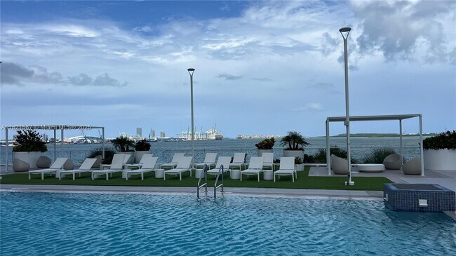 Building Photo - 770 Claughton Island Dr