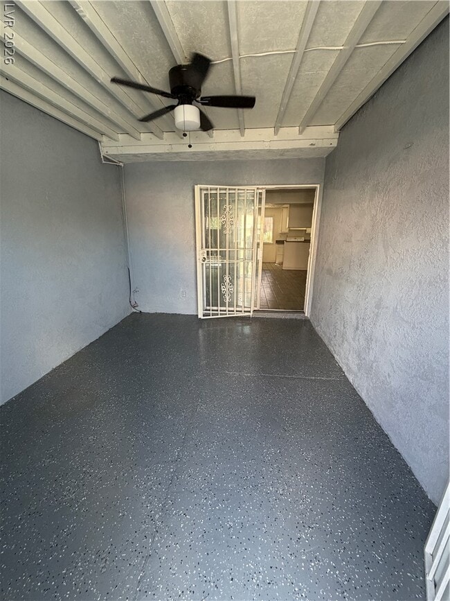 Building Photo - 2236 E Desert Inn Rd