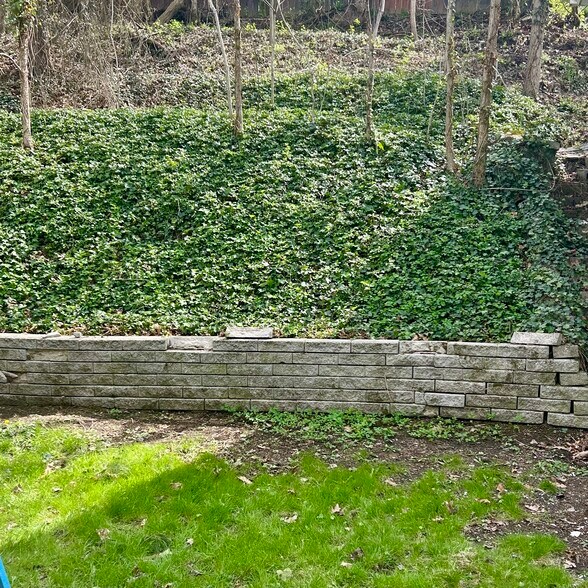 Building Photo - 626 Baldwin St