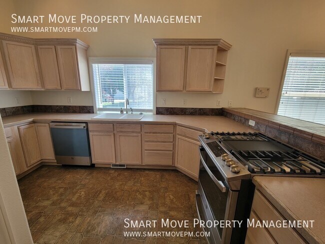 Building Photo - 9978 W Sleepy Hollow Ln