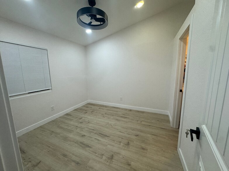 Building Photo - 1565 Joanne St