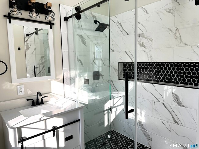 Building Photo - 13 South St