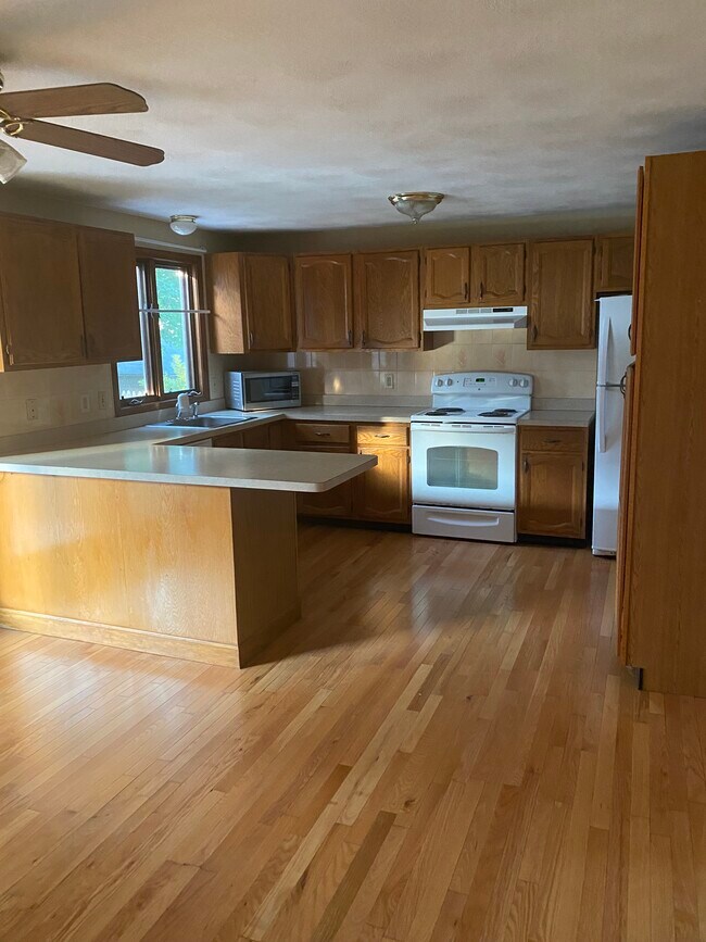 Building Photo - 88 11th St