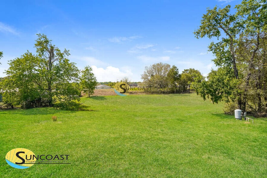 Building Photo - 129 Juniper Loop
