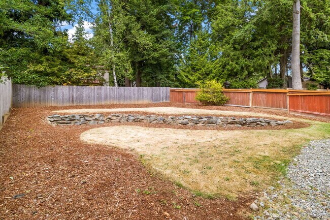 Building Photo - Modern 4-Bedroom Retreat Near Lake Whatcom...