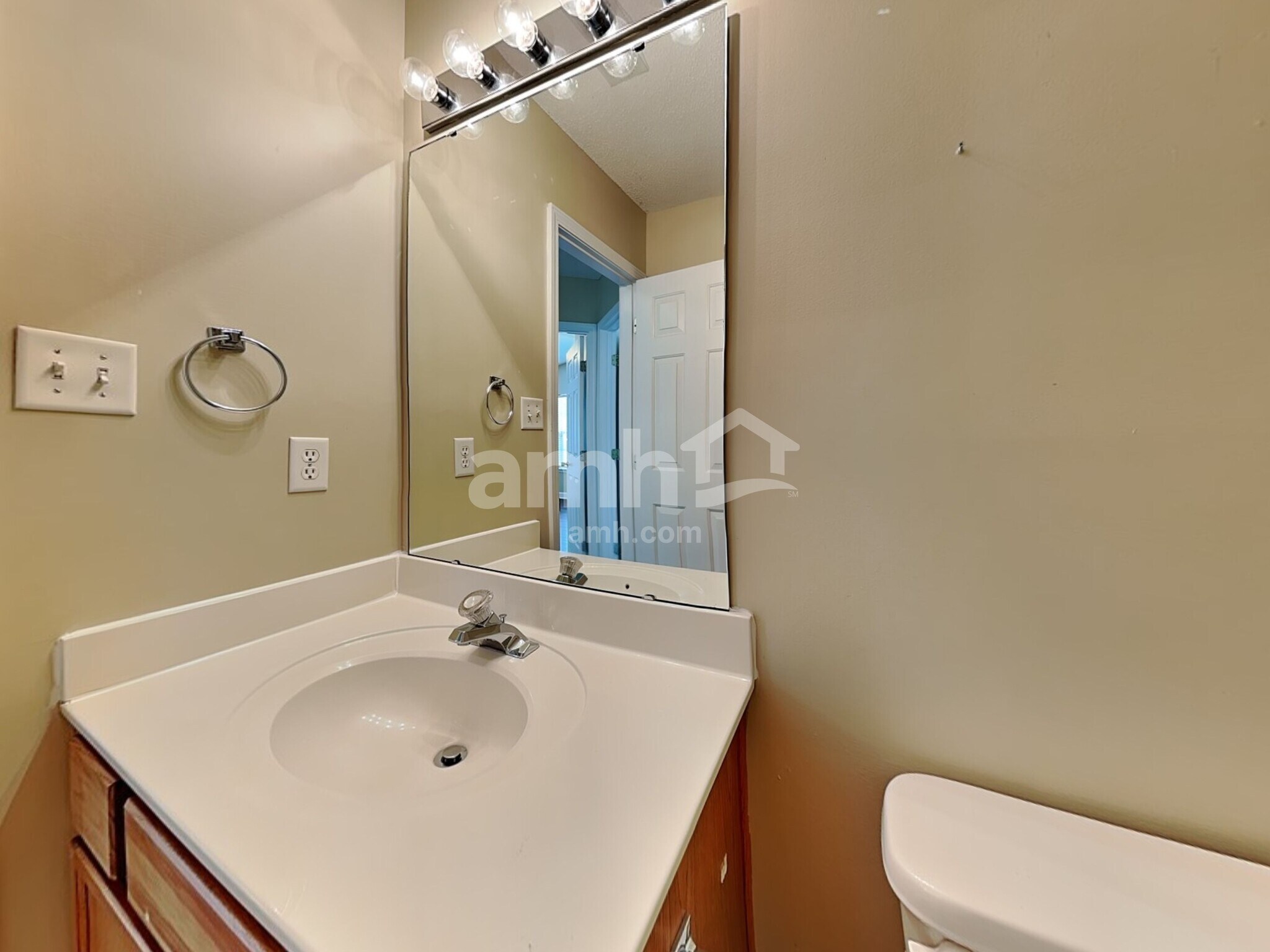 Building Photo - 4011 Cedarbark Dr