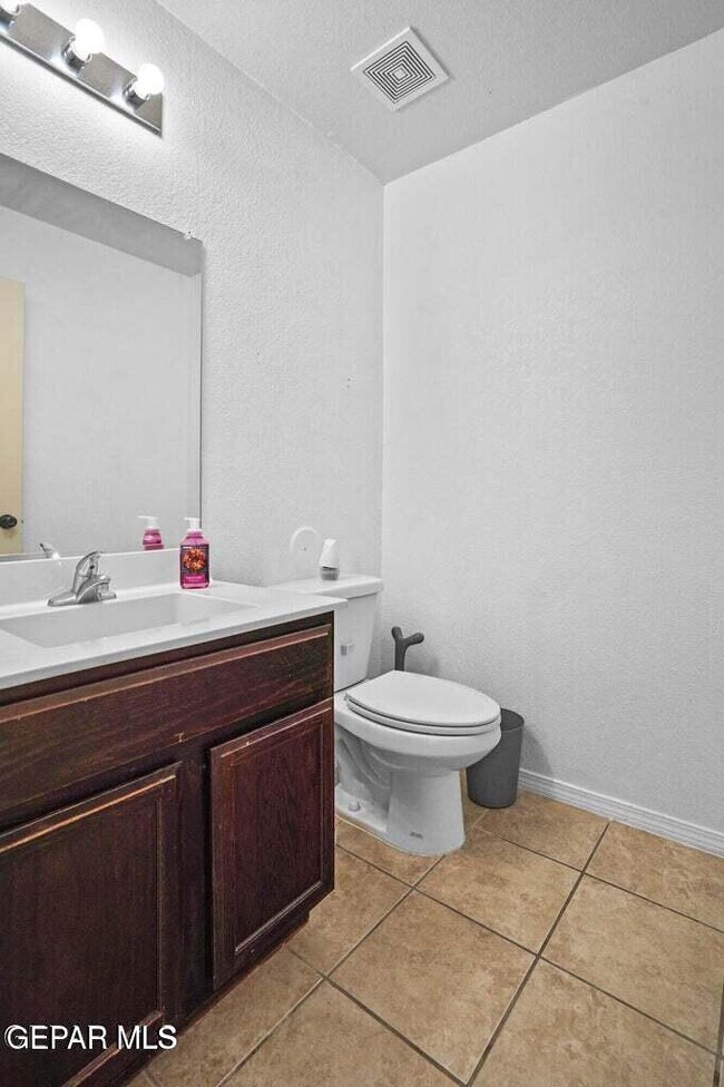 Building Photo - 7045 Eagle Nest Ct