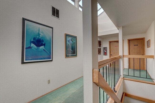 Building Photo - Waterfront Condo with 2 car garage