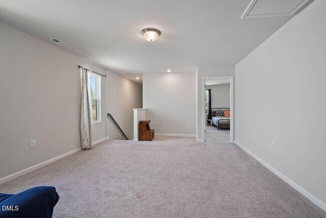 Building Photo - 319 Joneshaven Dr