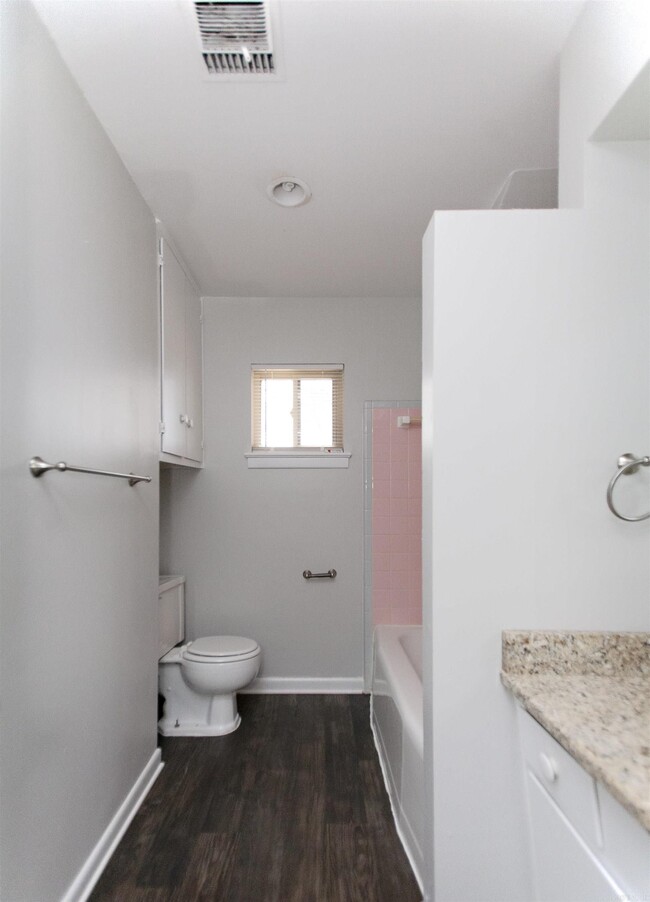 Building Photo - 7304 Dahlia Dr