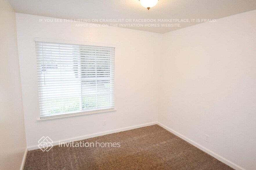 Building Photo - 5608 Coronado Way
