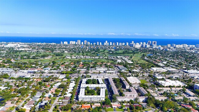 Primary Photo - 4025 N Federal Hwy